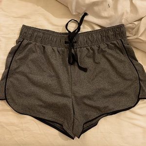 Comfy Gray Shorts - sz. L